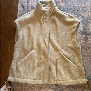 Cream Sherpa Vest (BRAND NEW)
